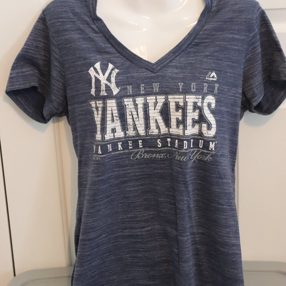 Majestic Heathered Blue Short Sleeve NY Yankees Tee Large Cotton/Poly MLB Fandom
